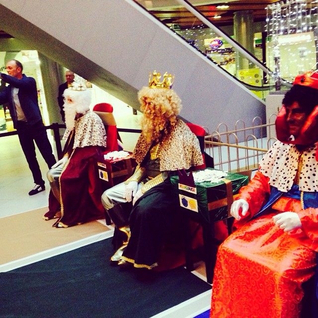 Gran fiesta de los Reyes Magos 2015 con Pequeradio